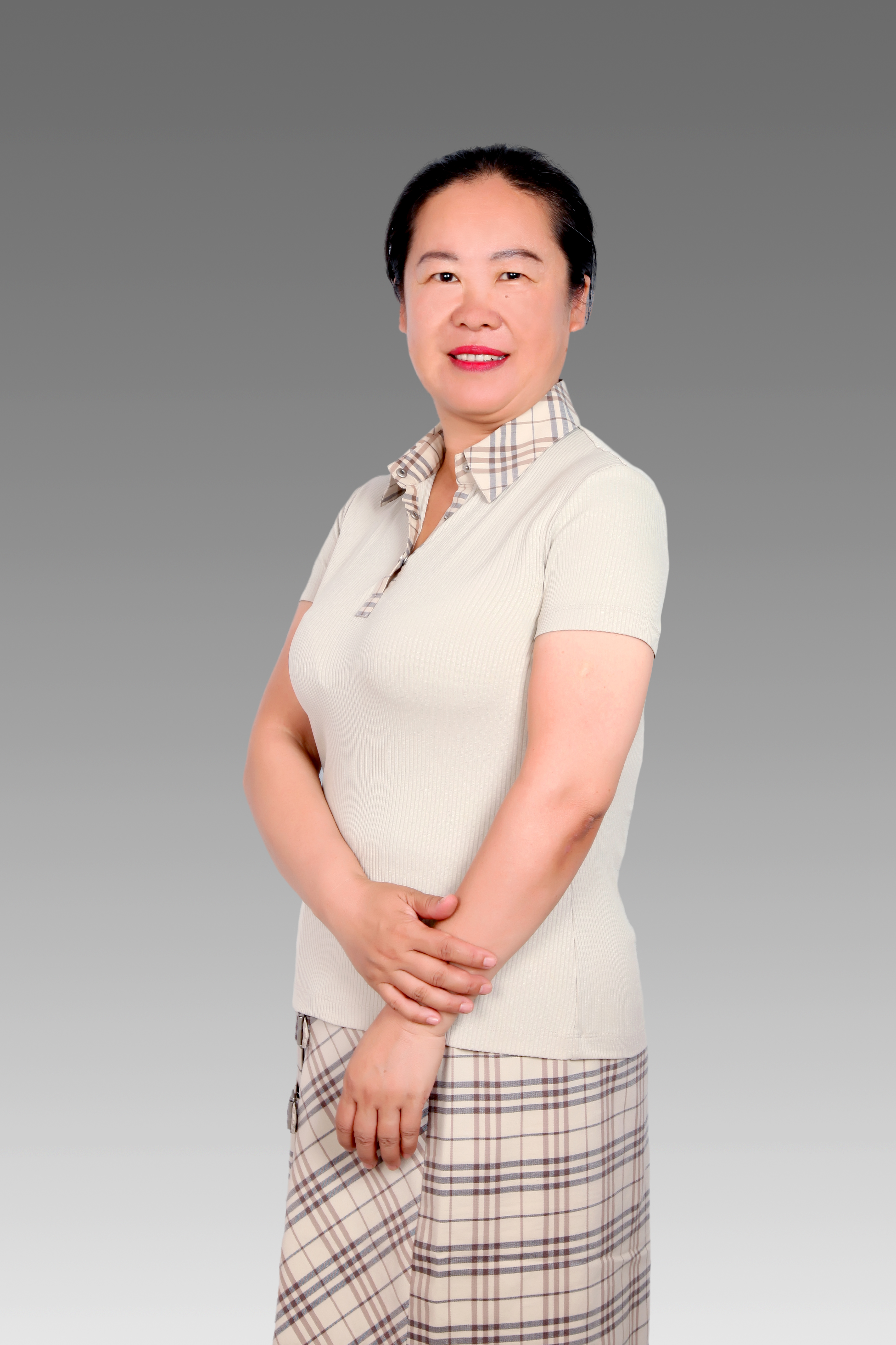 李华
