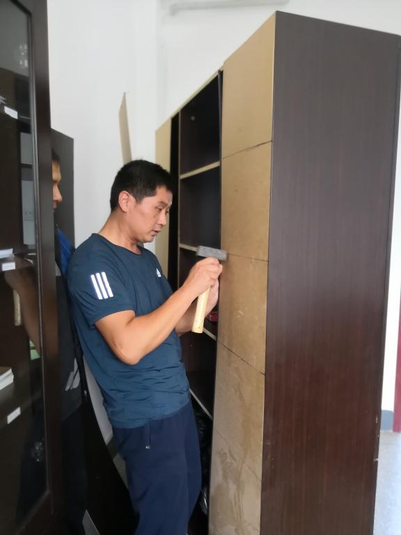 金融学院开展“勤俭节约,反对浪费”资产普查再利用活动1.jpg 金融学院开展“勤俭节约,反对浪费”资产普查再利用活动1.jpg