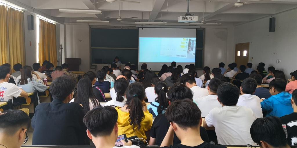 金融学院举办金融学人大讲堂(二)——校园网络防诈骗宣传讲座5.jpg