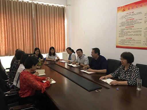 金融学院召开学团干部思想政治工作会.jpg 金融学院召开学团干部思想政治工作会.jpg